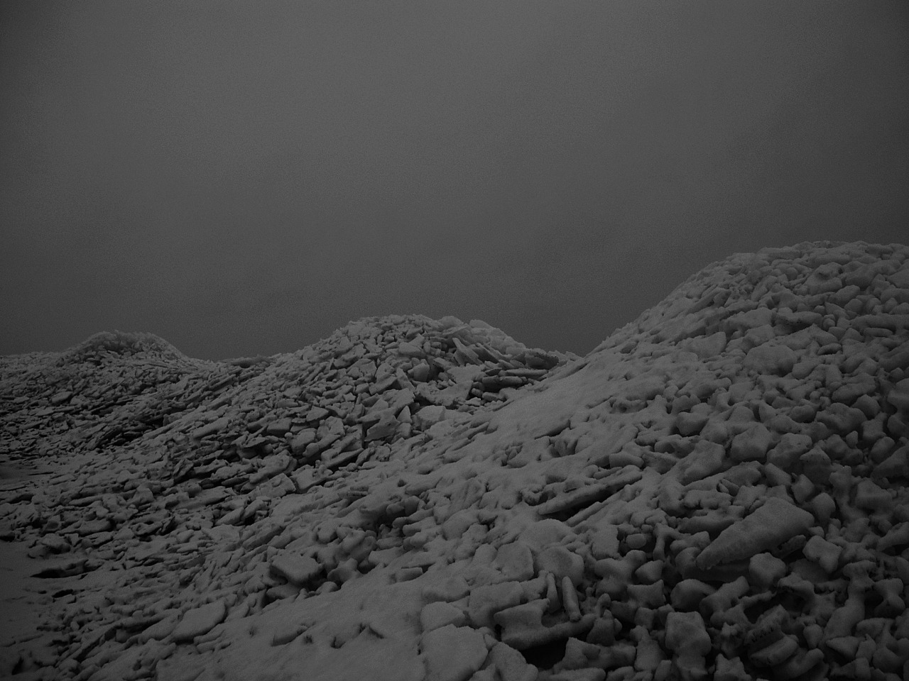 Archillect ID 383325