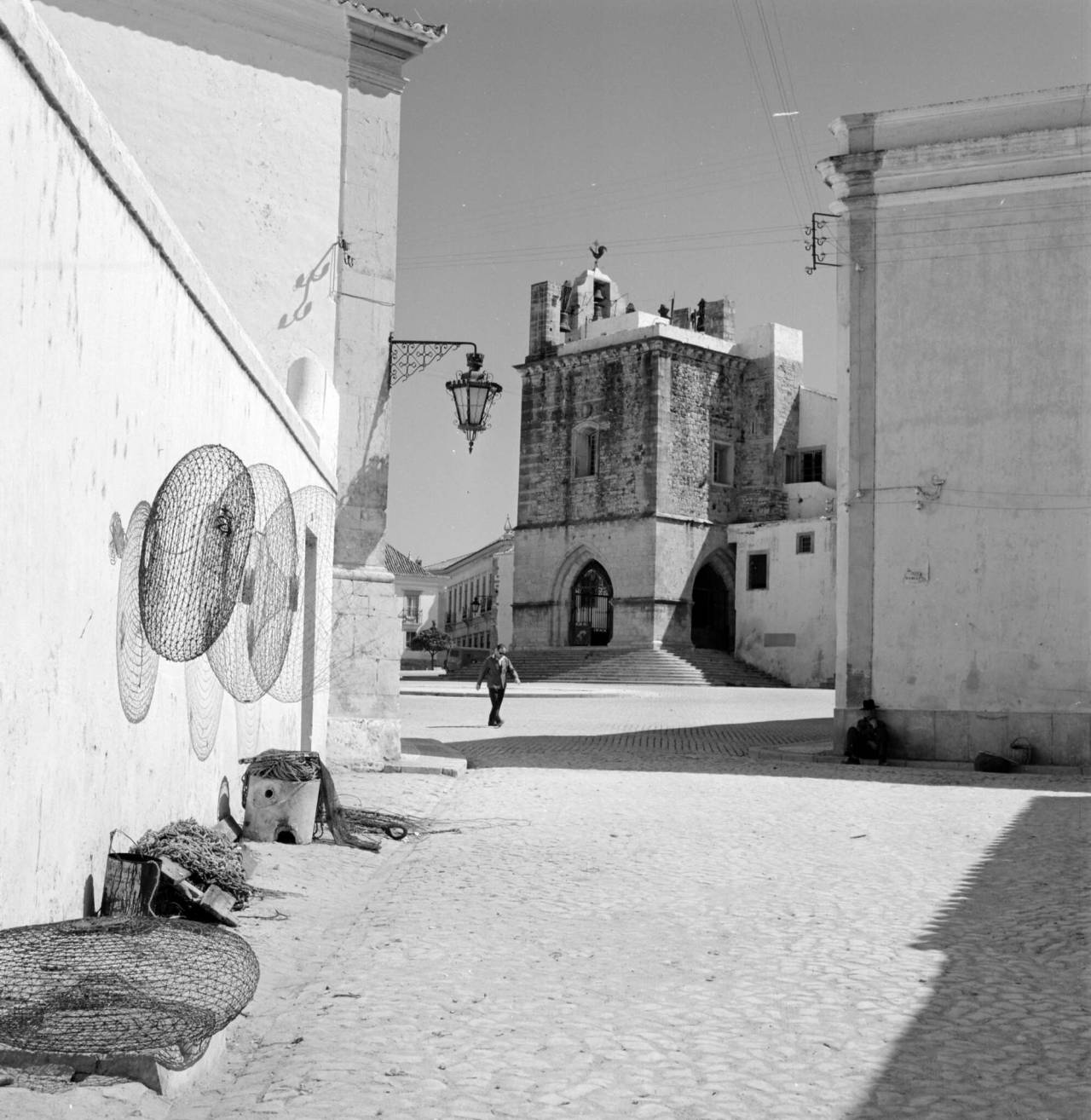 Archillect ID 383375