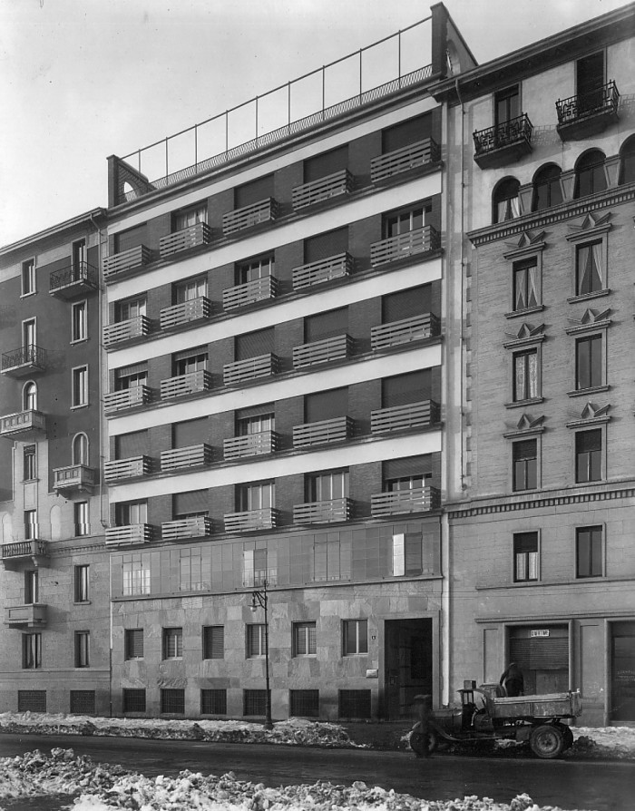 Archillect ID 383493