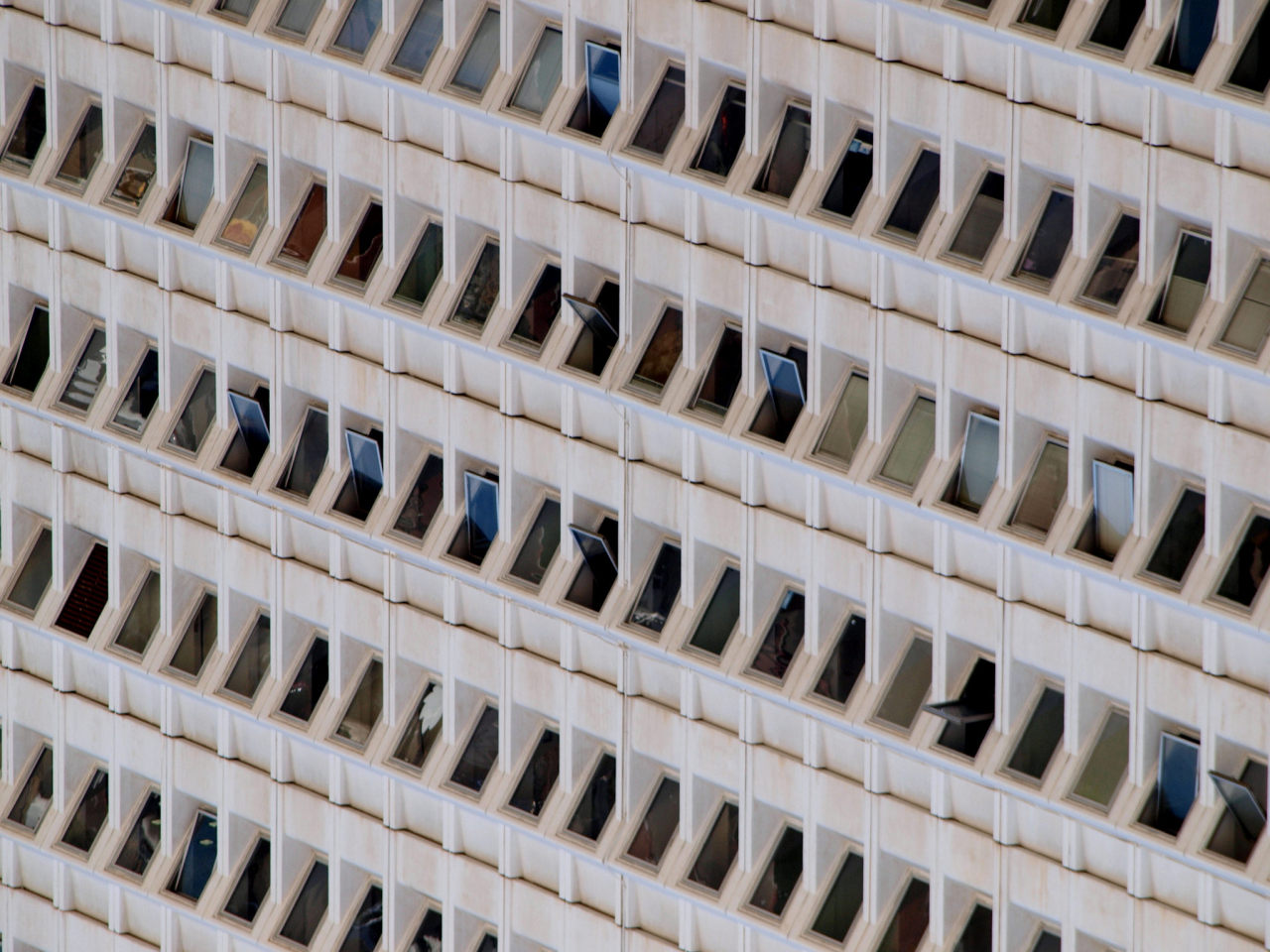 Archillect ID 383494