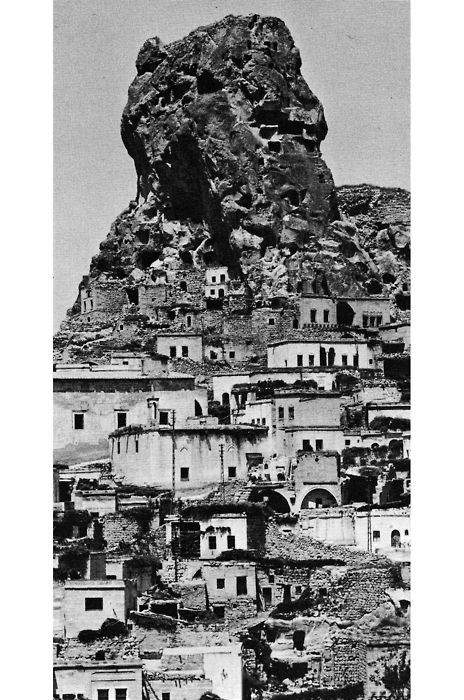 Archillect ID 383589