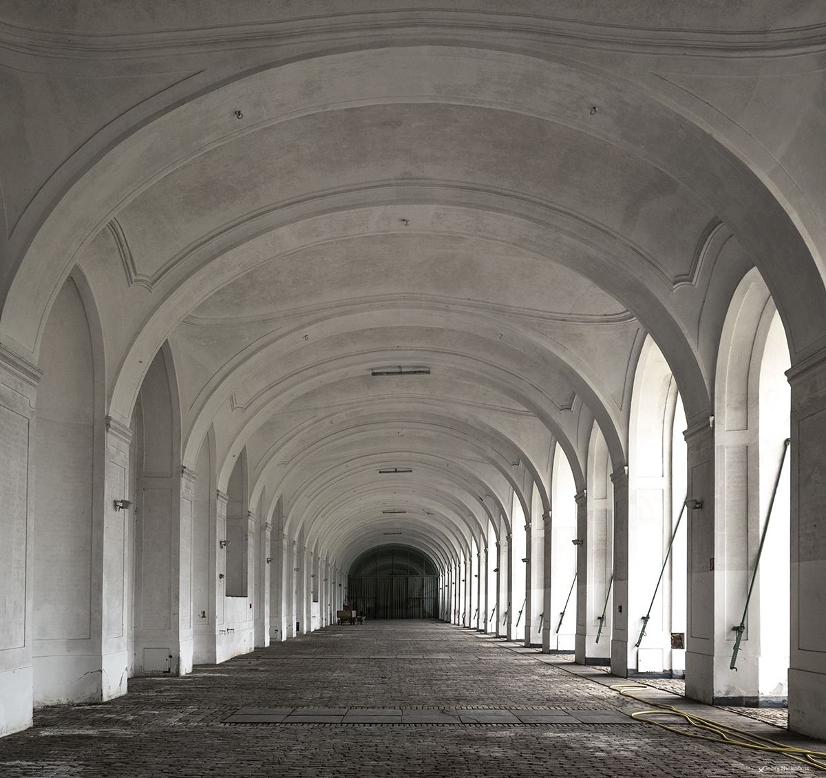 Archillect ID 383595