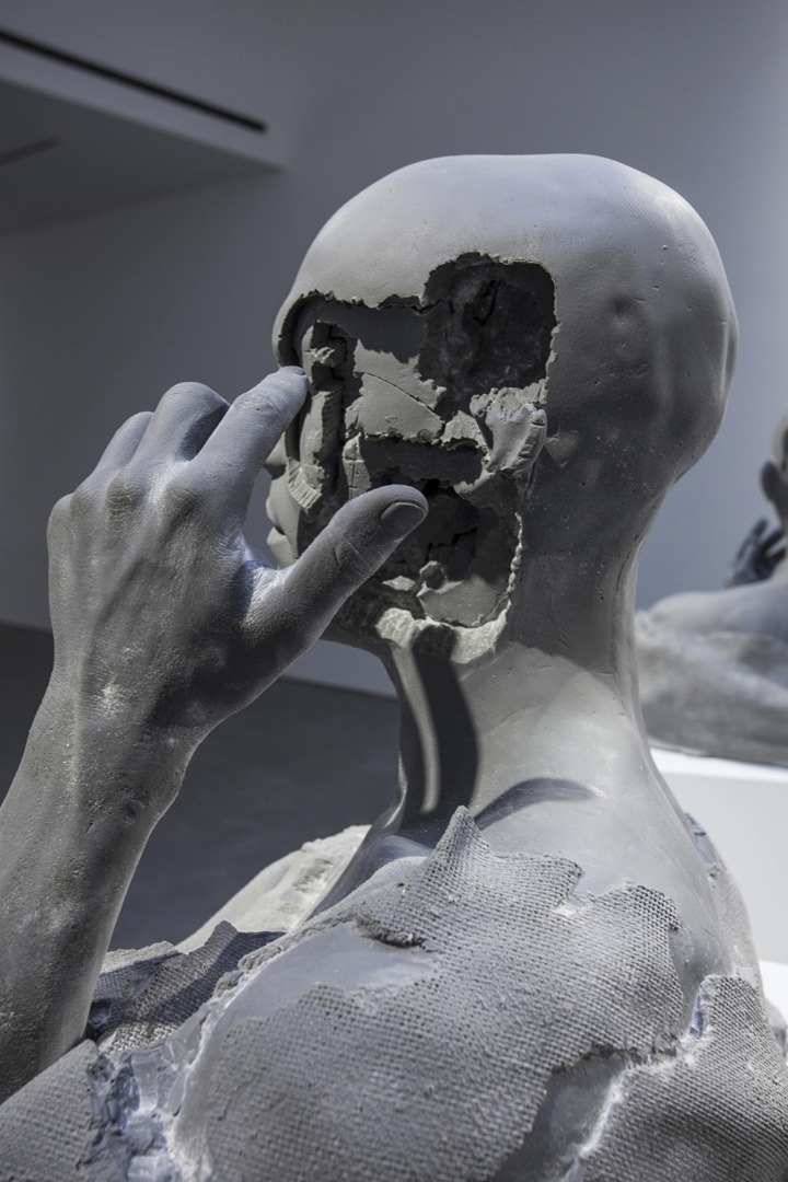 Archillect ID 383644