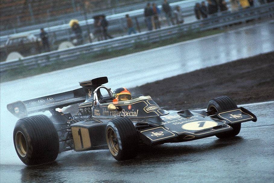 Archillect ID 383649