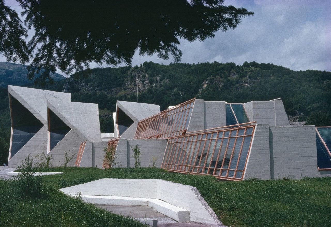 Archillect ID 383708