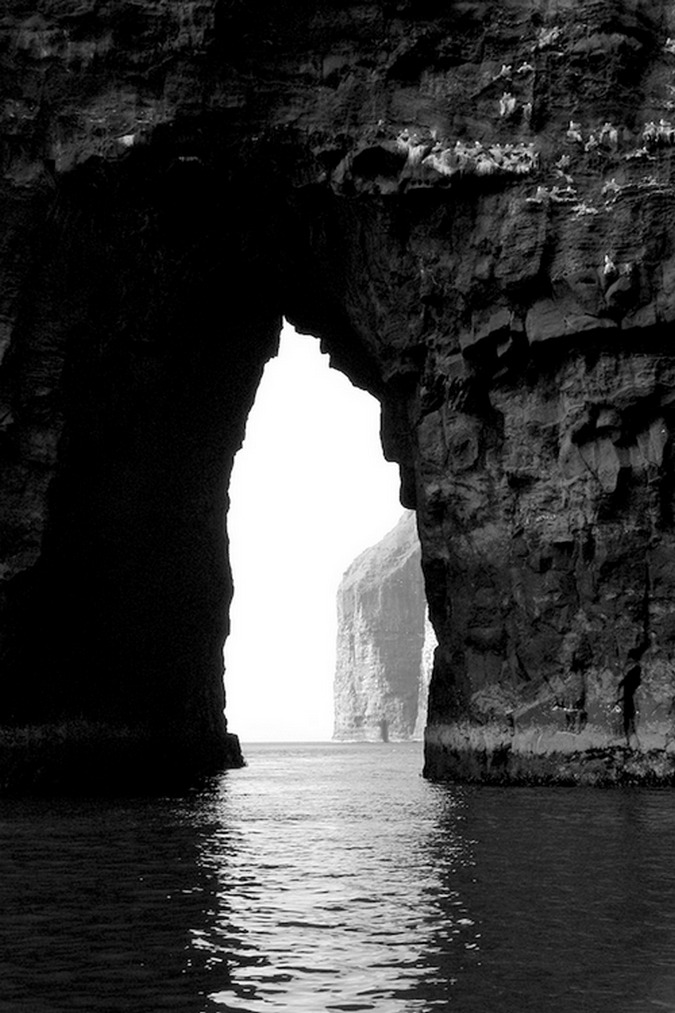 Archillect ID 383799