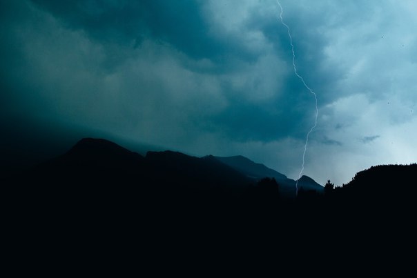 Archillect ID 383892