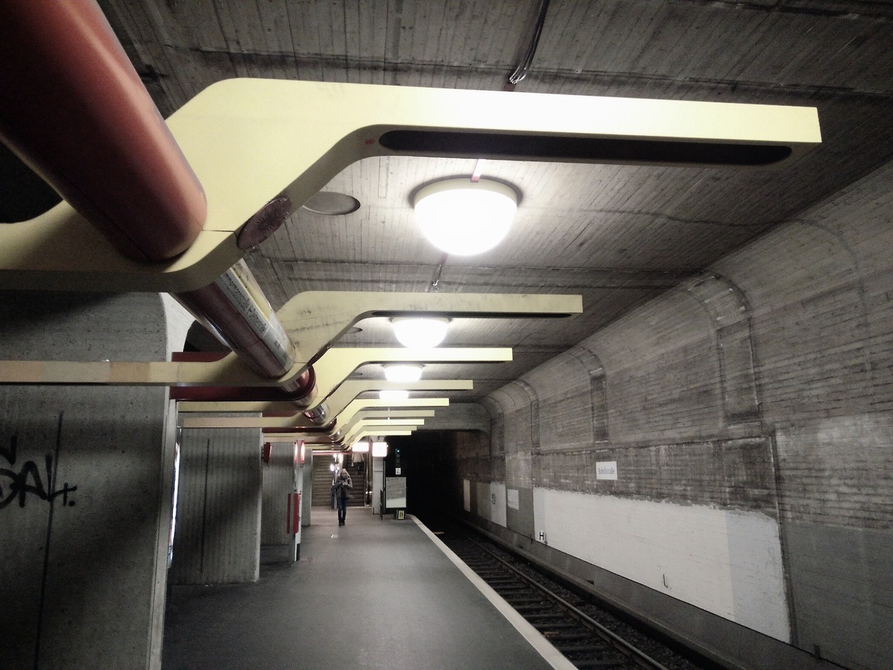 Archillect ID 384180