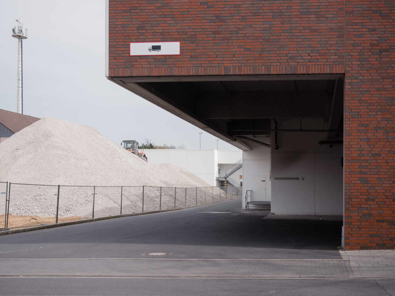 Archillect ID 384209