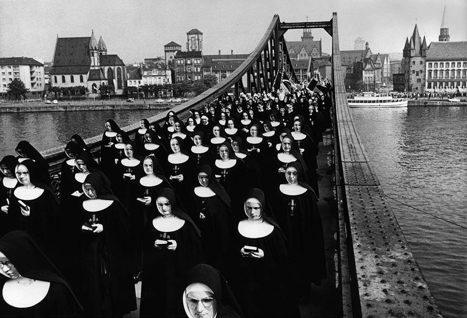 Archillect ID 384220