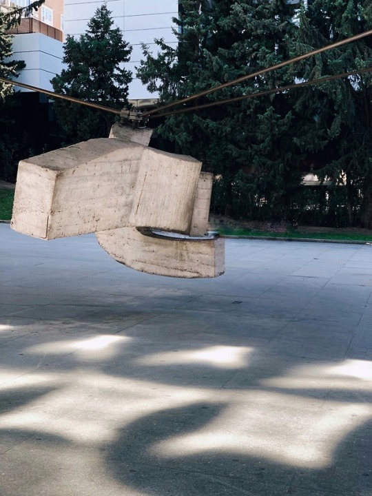 Archillect ID 384225