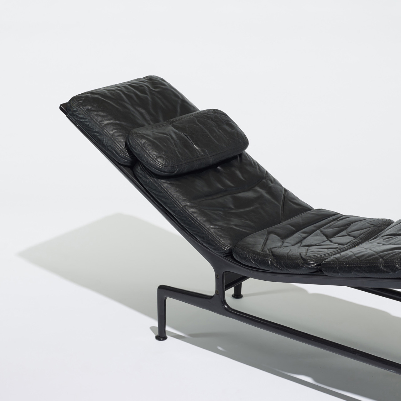 Archillect ID 384377