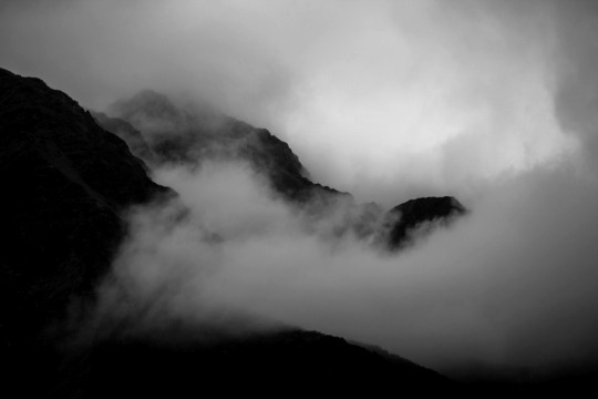 Archillect ID 384393