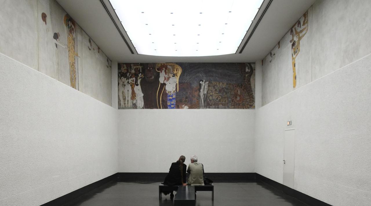 Archillect ID 384418