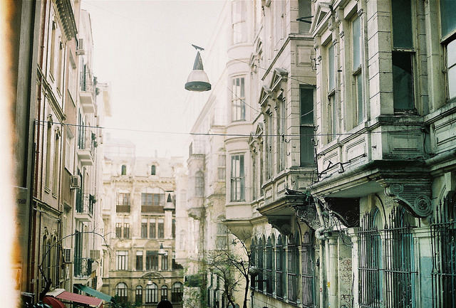 Archillect ID 384482