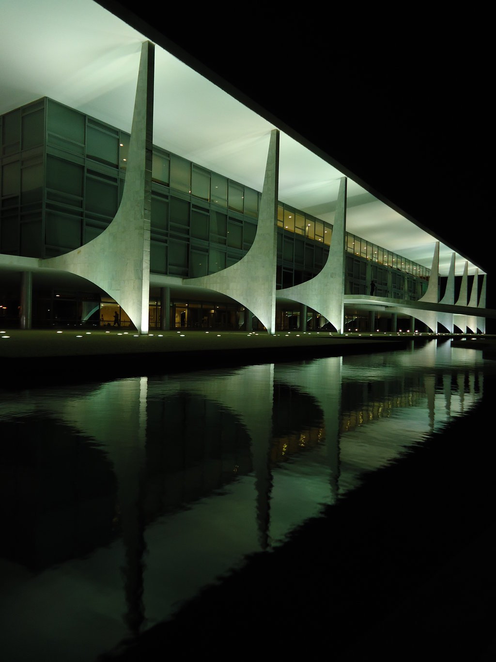 Archillect ID 384491