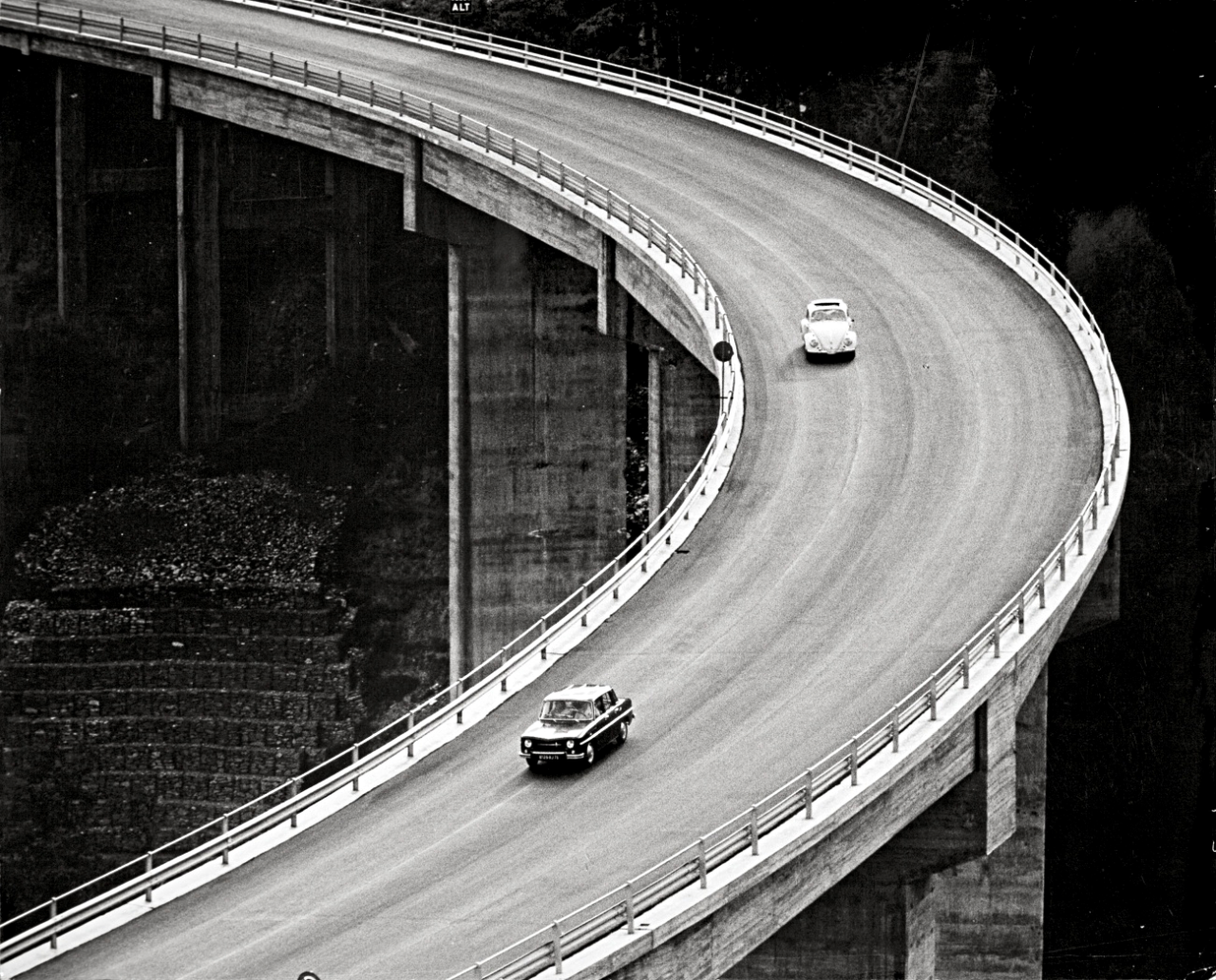 Archillect ID 384499