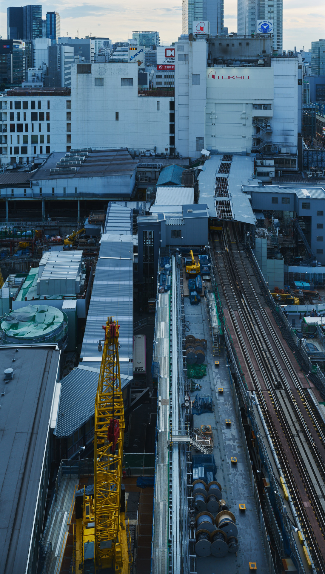 Archillect ID 384745