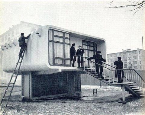 Archillect ID 384748