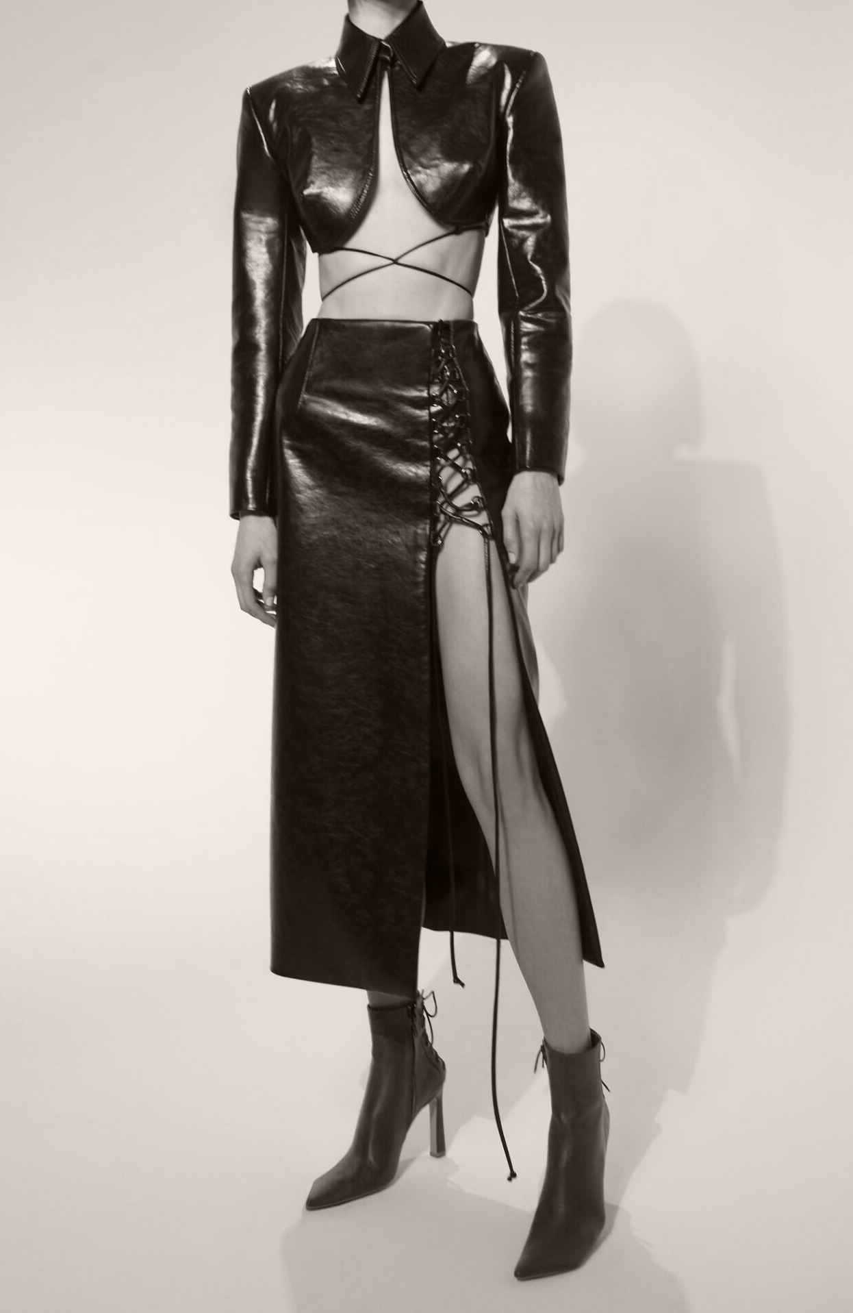 Archillect ID 384756