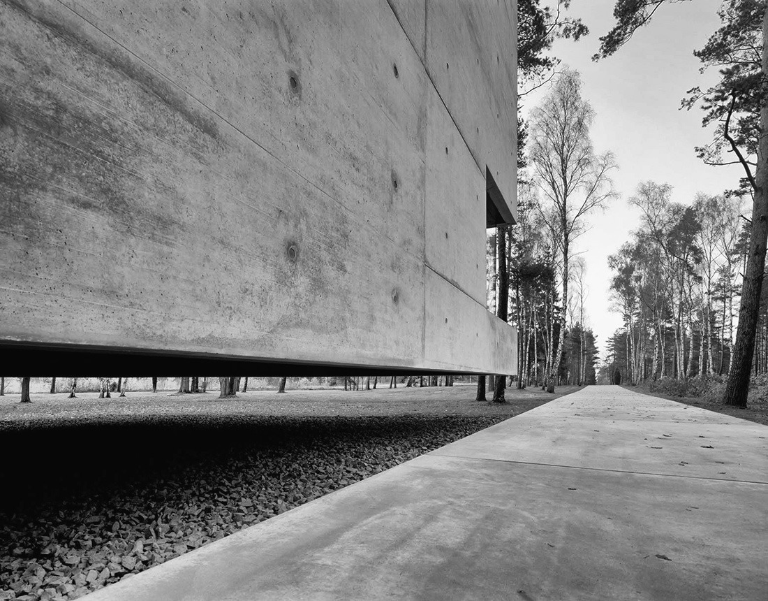 Archillect ID 384867