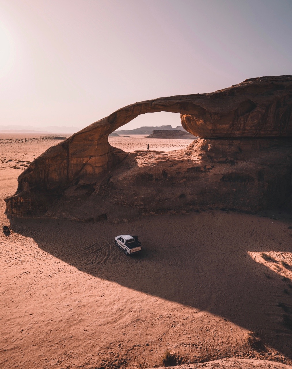 Archillect ID 384935