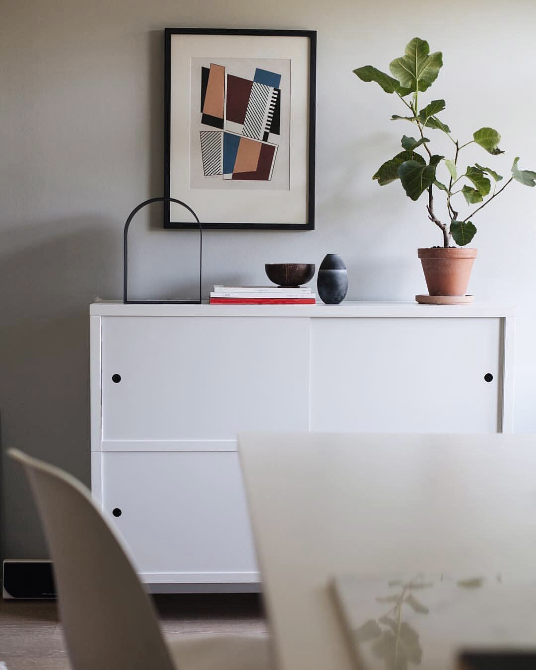 Archillect ID 384942