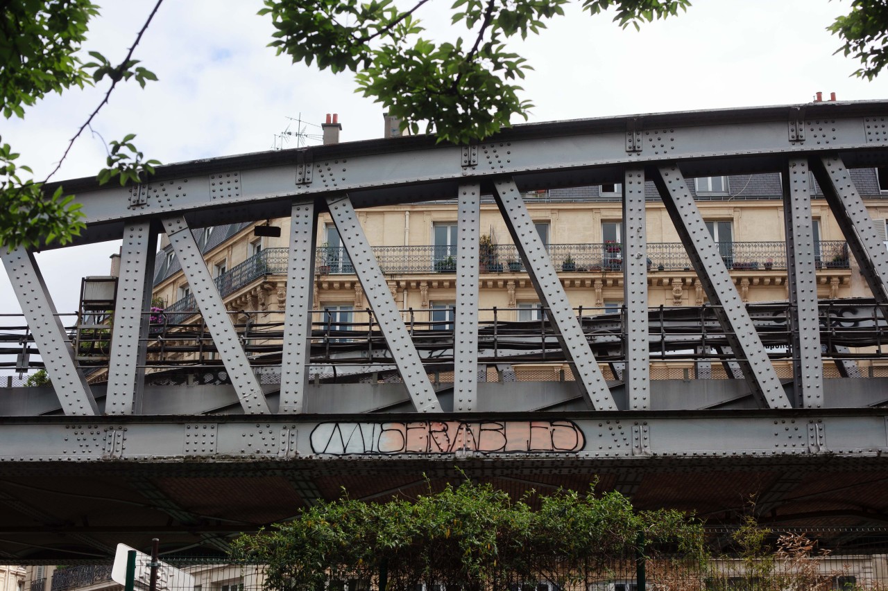 Archillect ID 384995