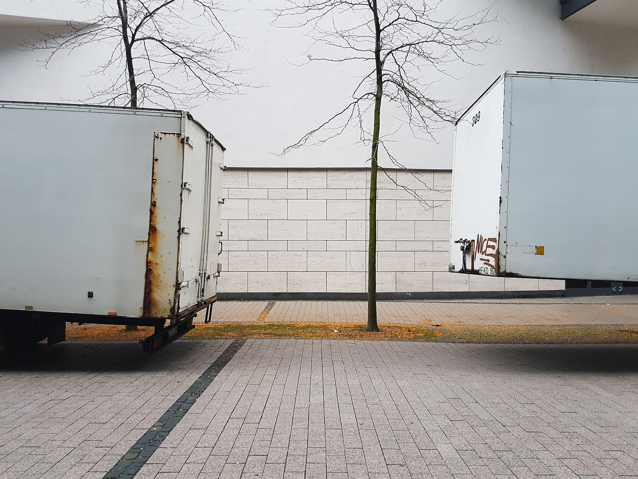 Archillect ID 385019