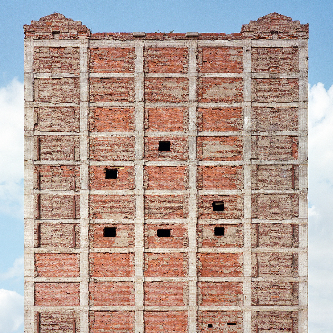 Archillect ID 385055