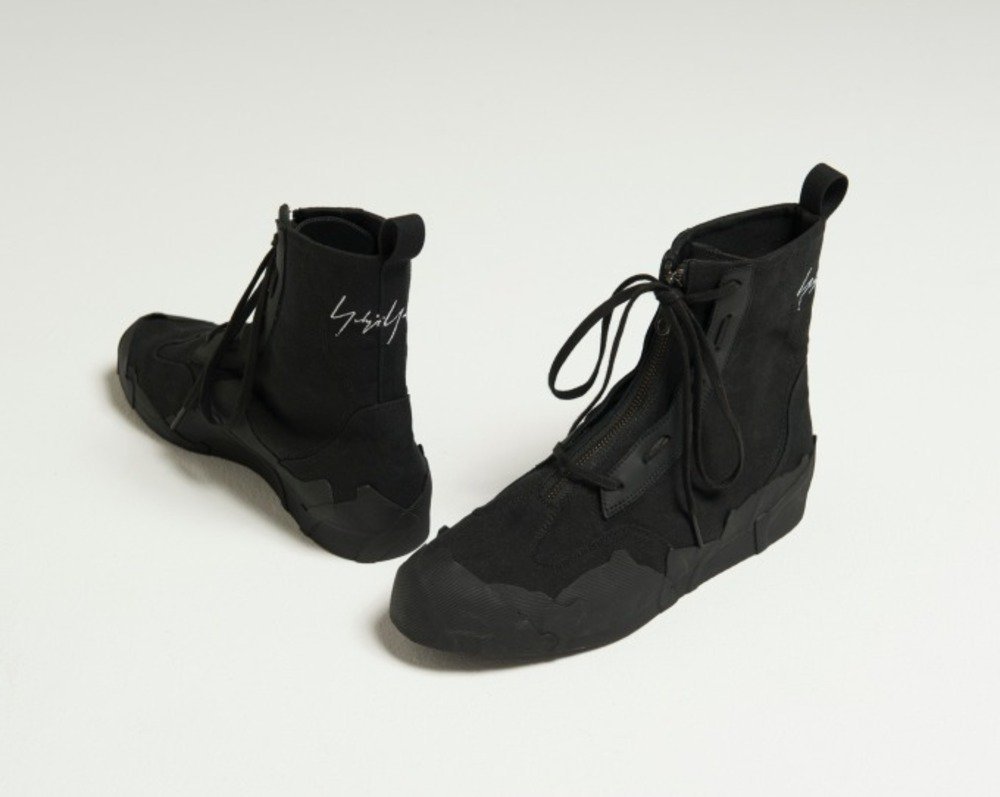 Archillect ID 385124