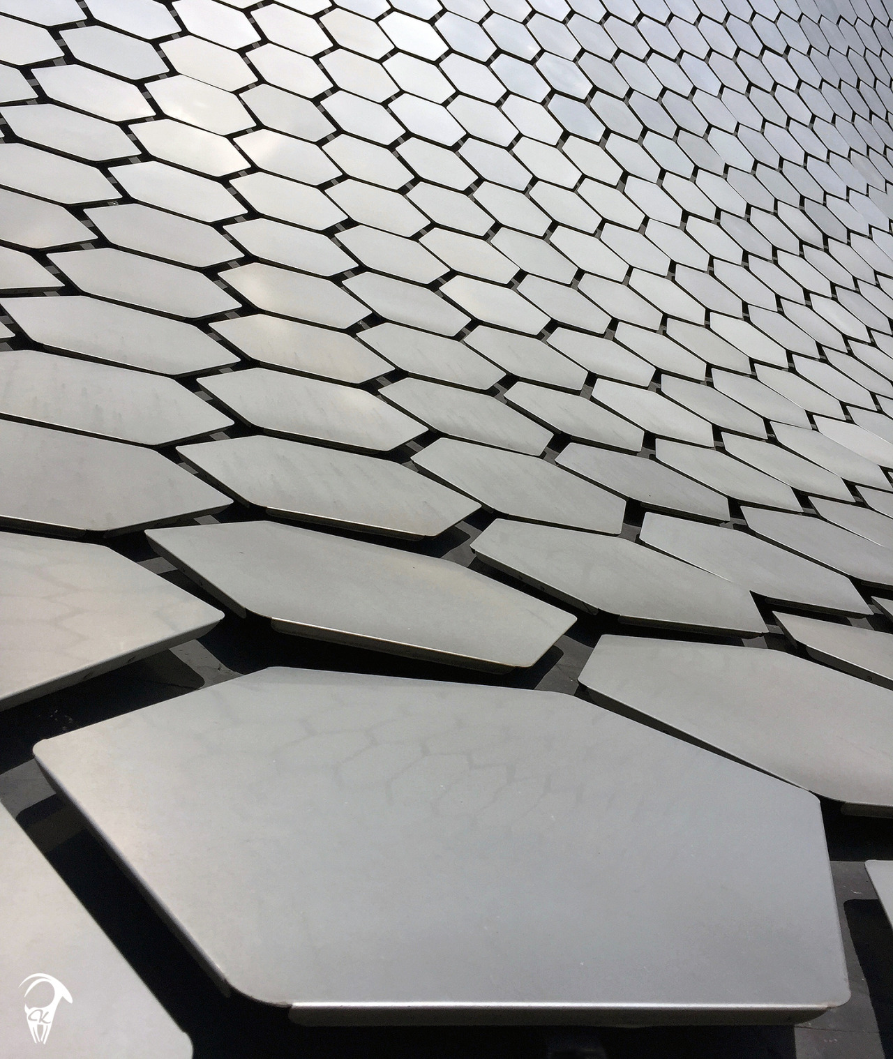 Archillect ID 385134