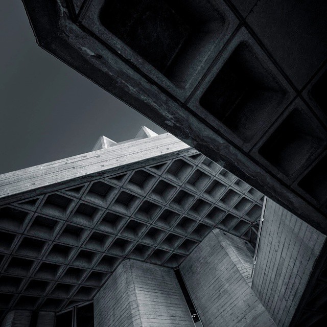 Archillect ID 385172