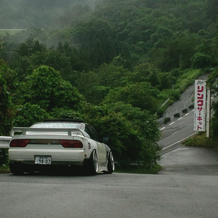 Archillect ID 385184