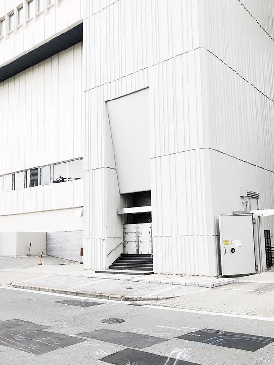 Archillect ID 385219