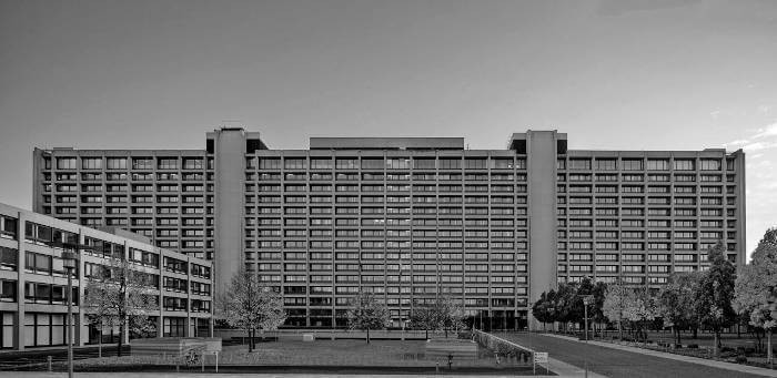 Archillect ID 385250