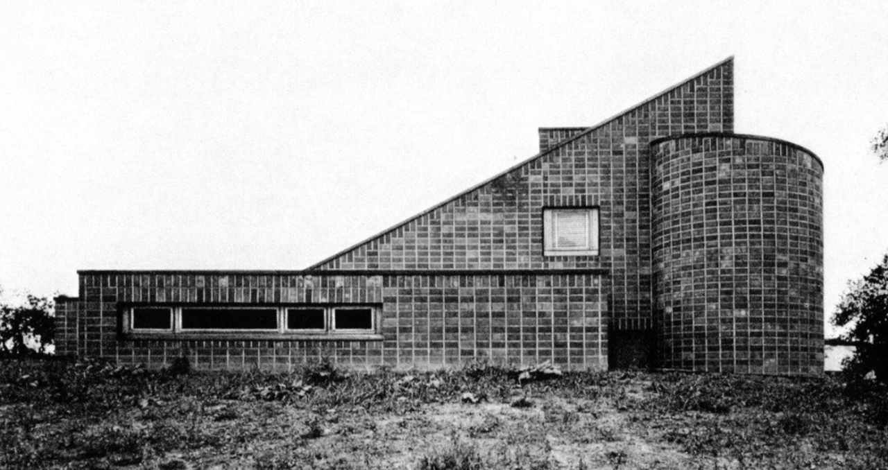 Archillect ID 385268