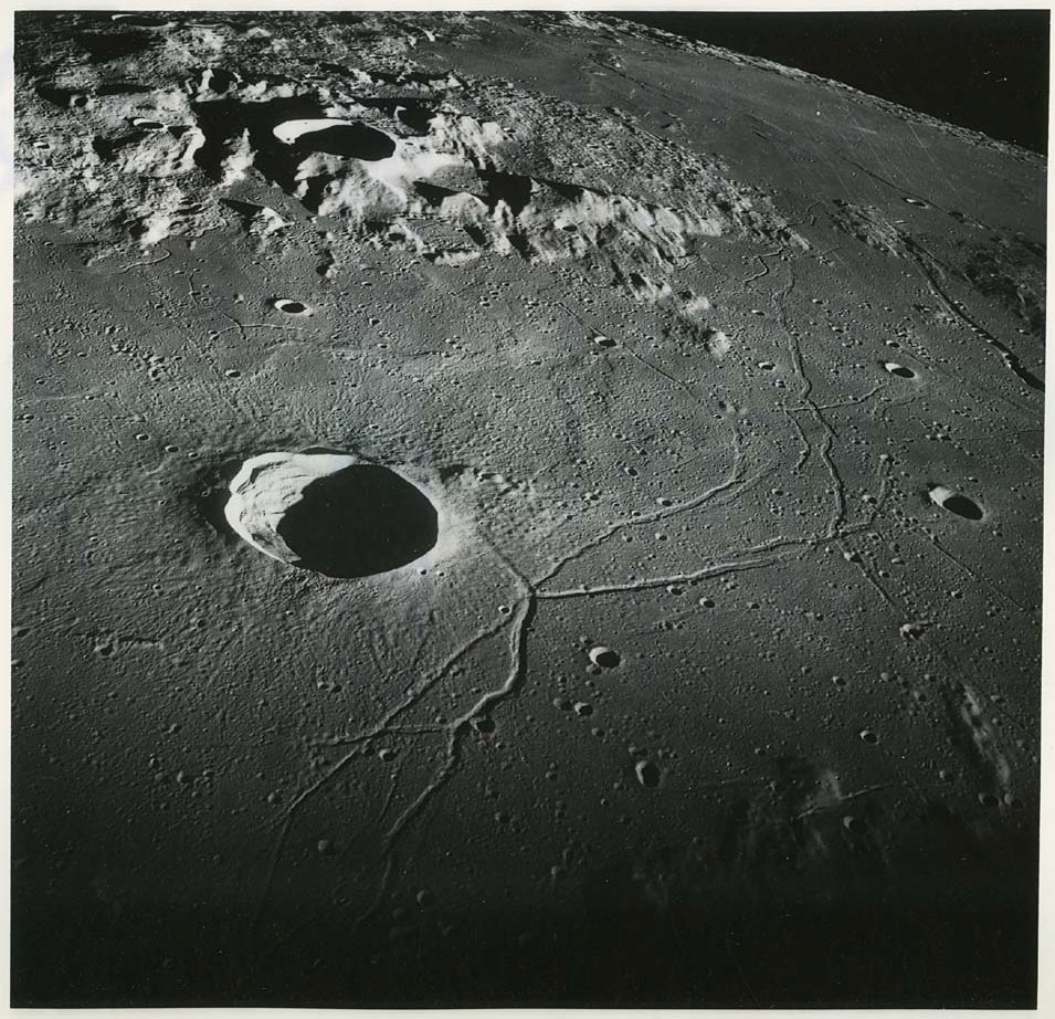 Archillect ID 385288