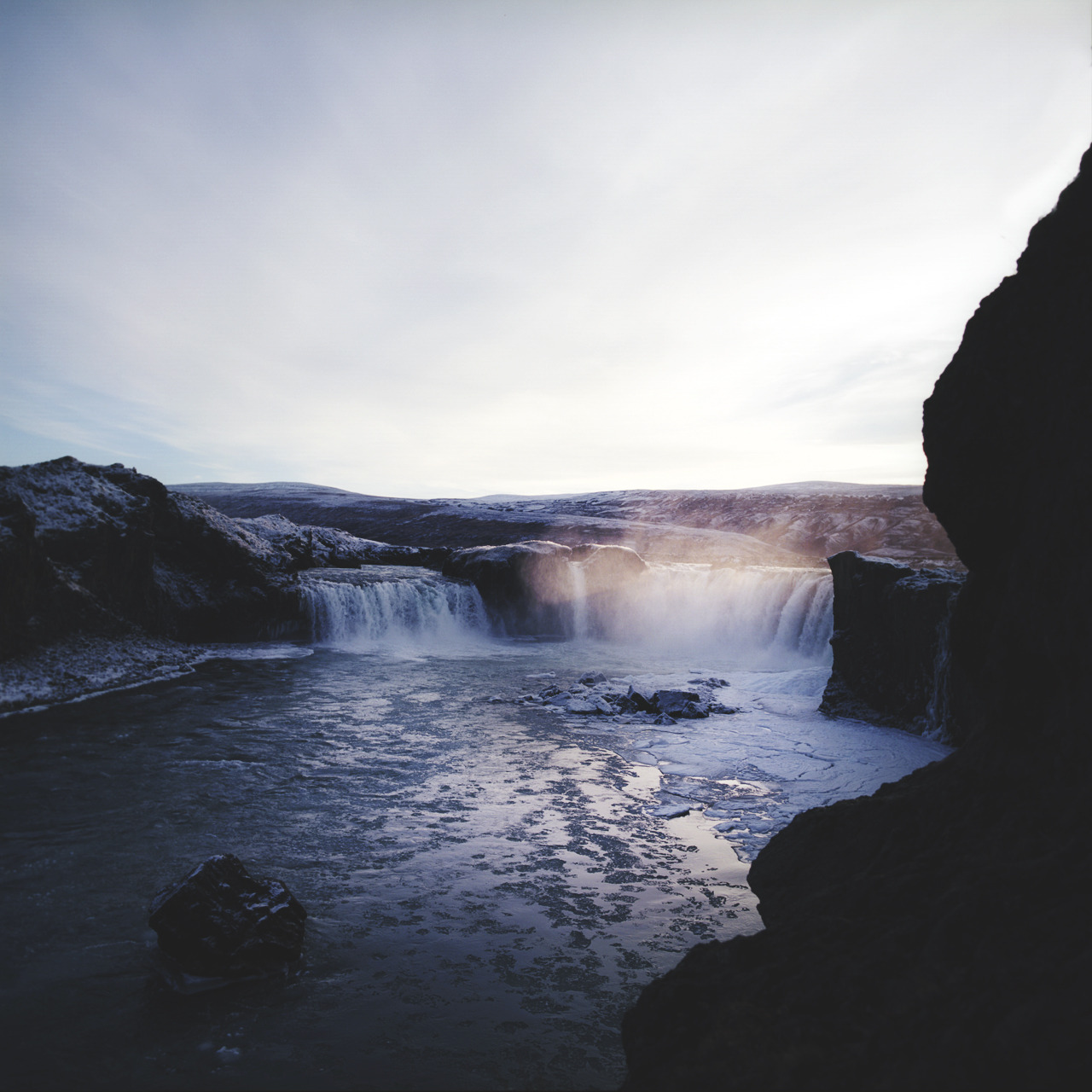 Archillect ID 385343