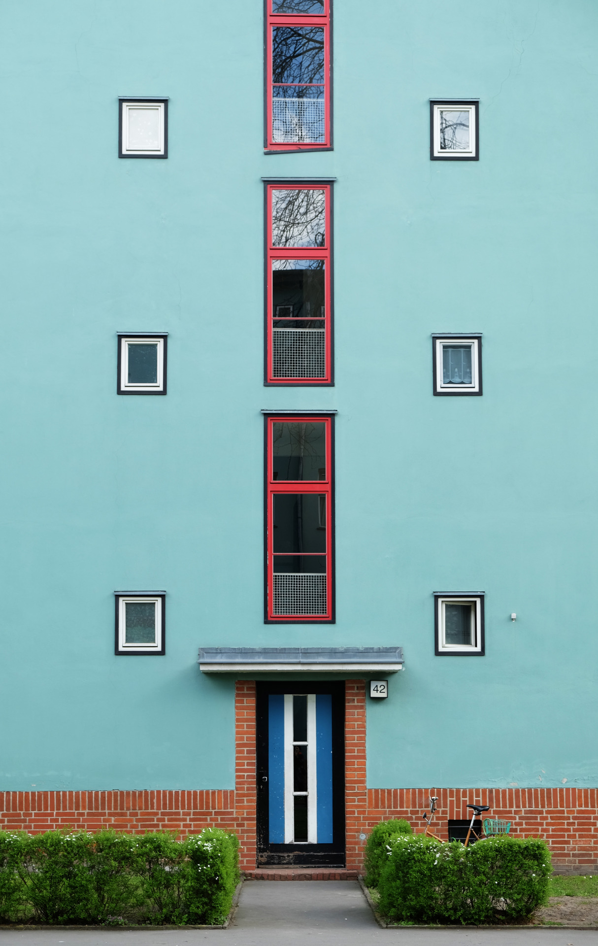 Archillect ID 385351