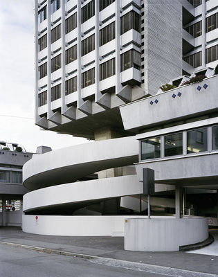 Archillect ID 385386