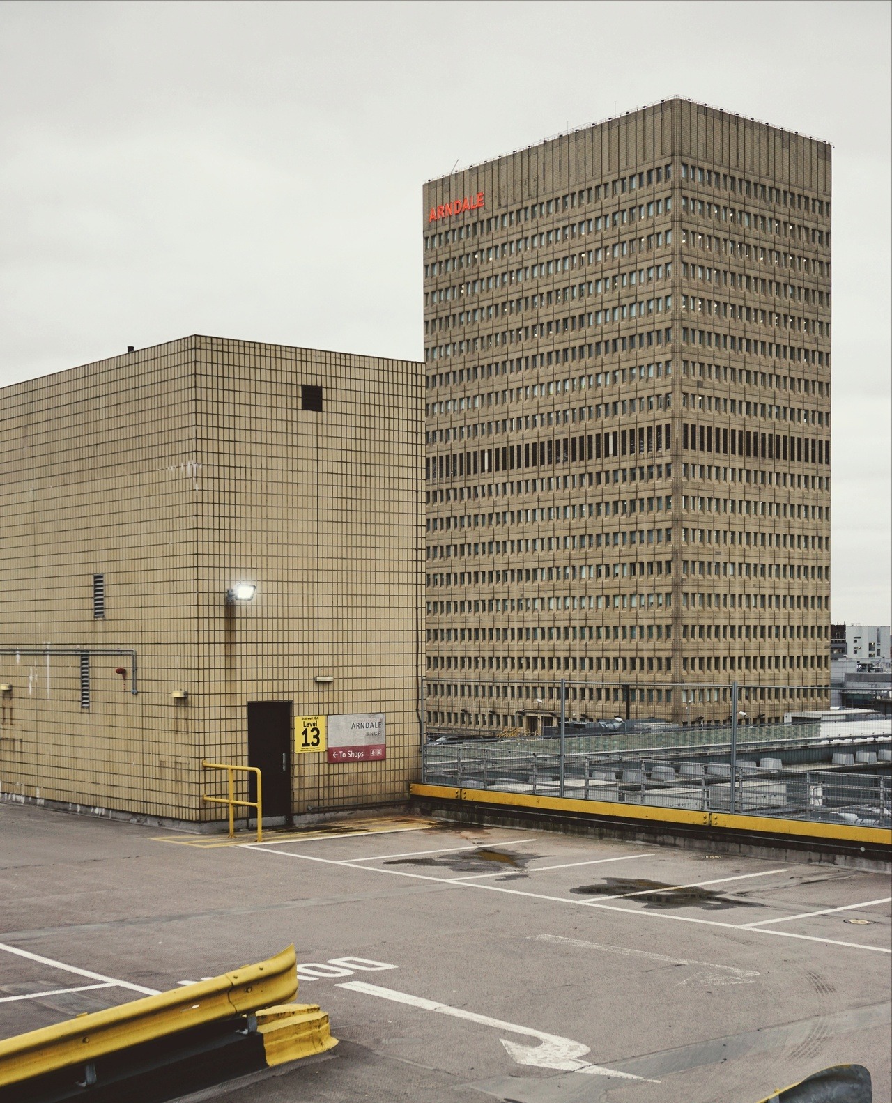 Archillect ID 385405