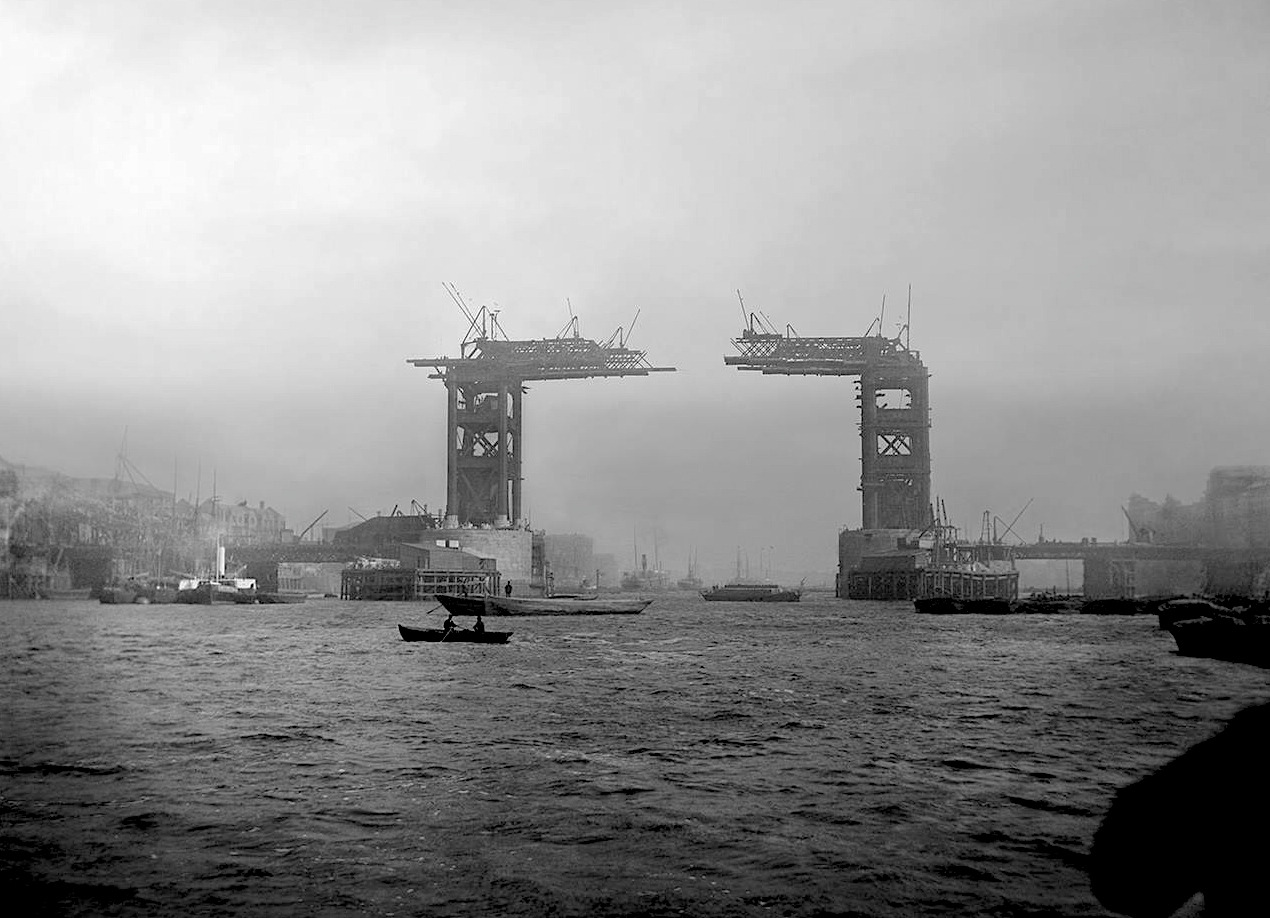 Archillect ID 385435