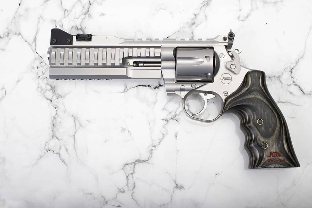 Archillect ID 385470