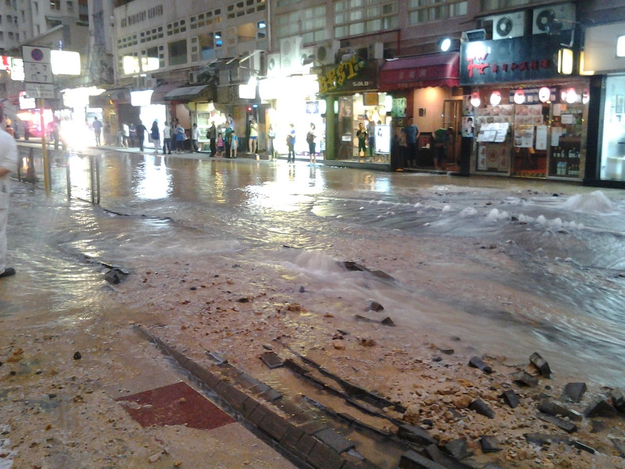 Archillect ID 385544