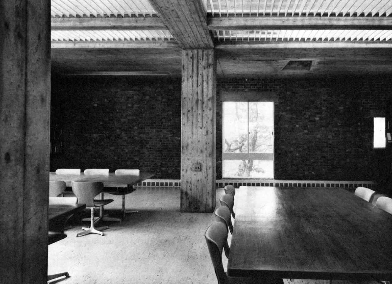 Archillect ID 385737