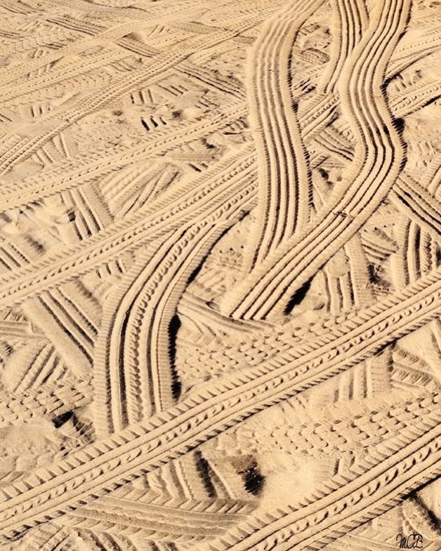 Archillect ID 385755