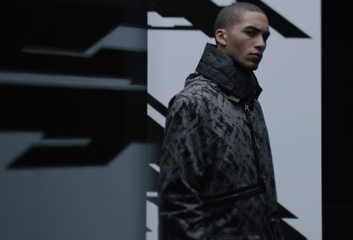 Archillect ID 385776