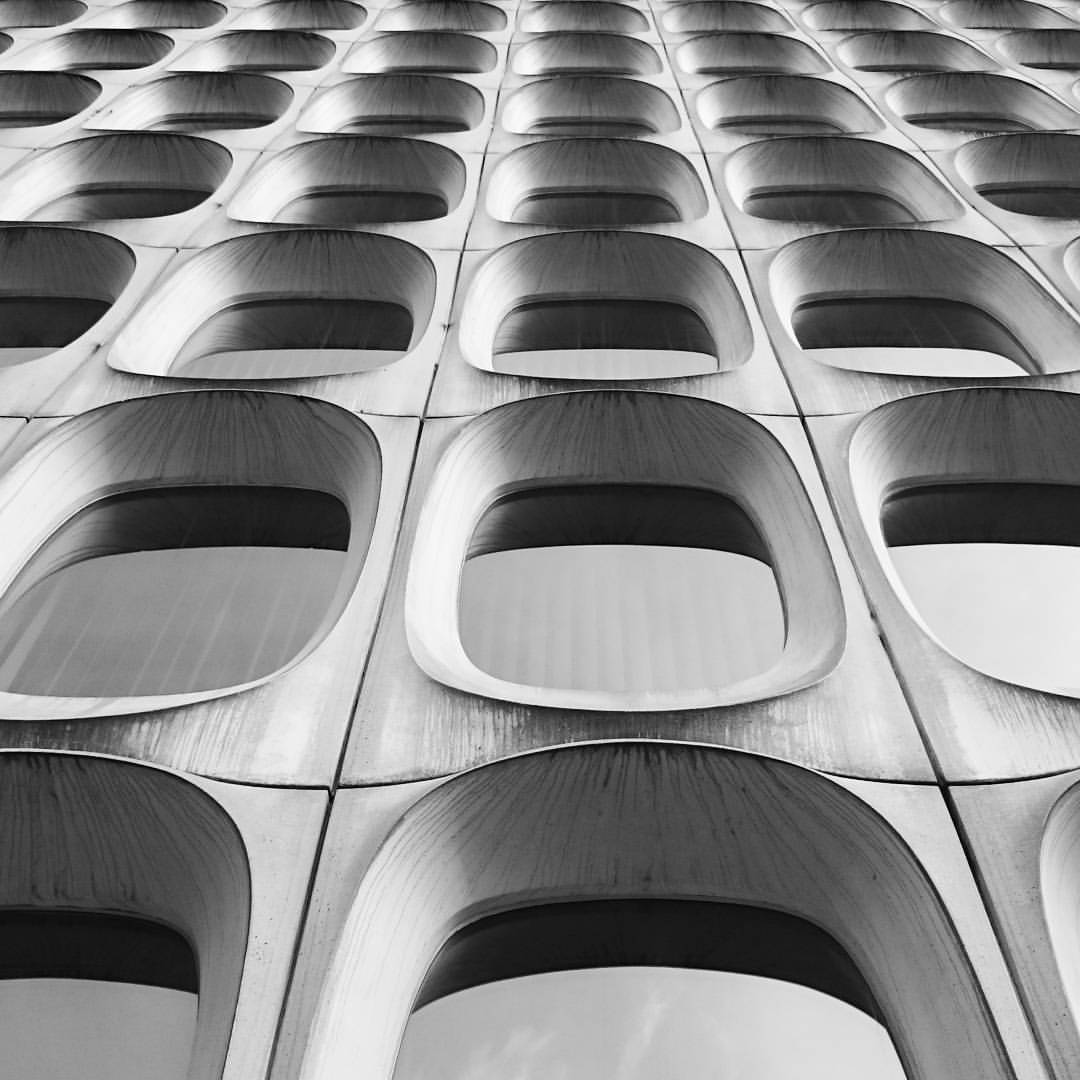 Archillect ID 385783