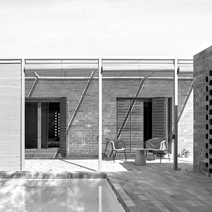 Archillect ID 385826